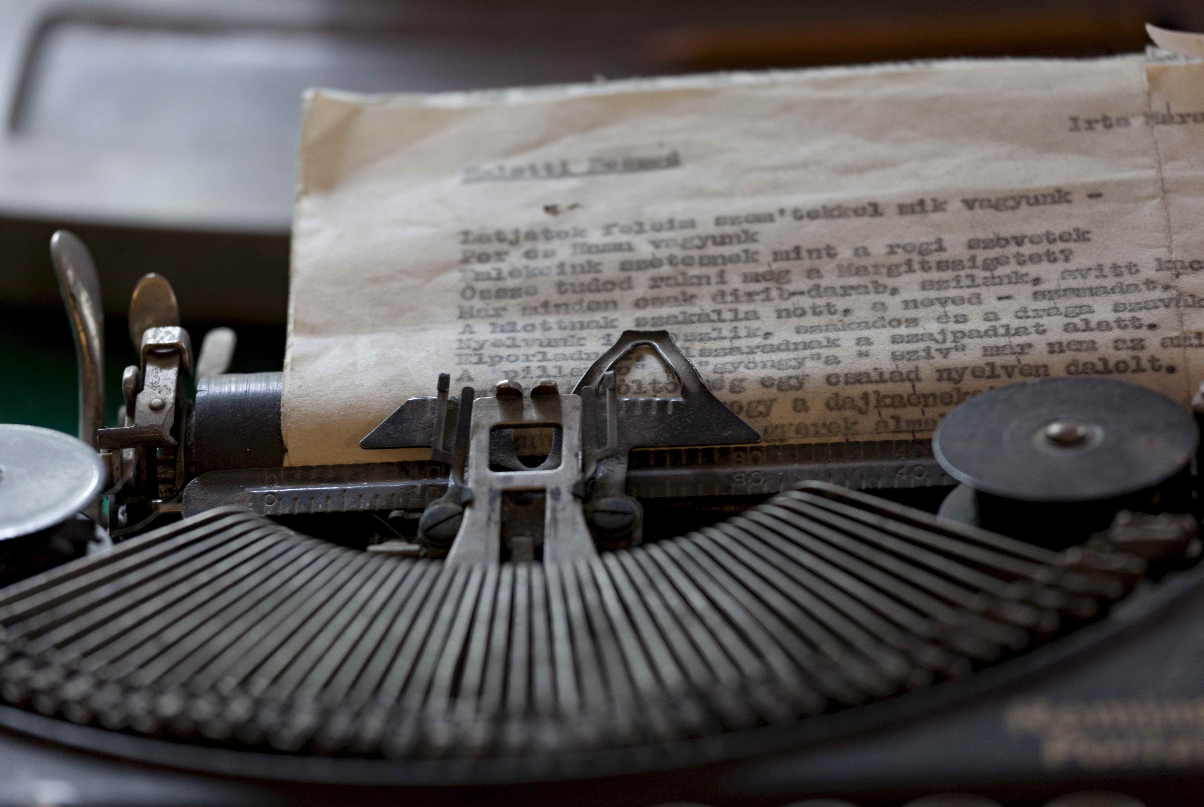 Dettaglio della macchina da scrivere di Sandor Marai